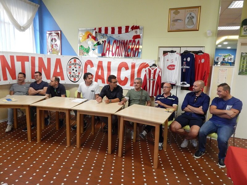 cluentina tavolo dirigenti